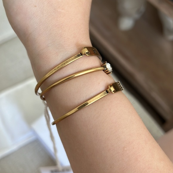 Dio(r)evolution Bracelet Set - Picture 10 of 12